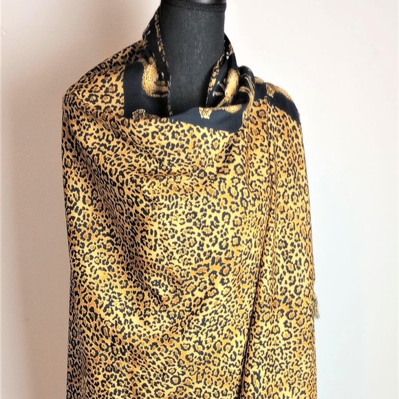 Hand Painted Pareo Scarf / Sarong / Dress / Wrap - Picture 10 of 11